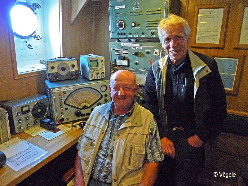 Eberhard Hoehne und Hans Berg im Funkraum